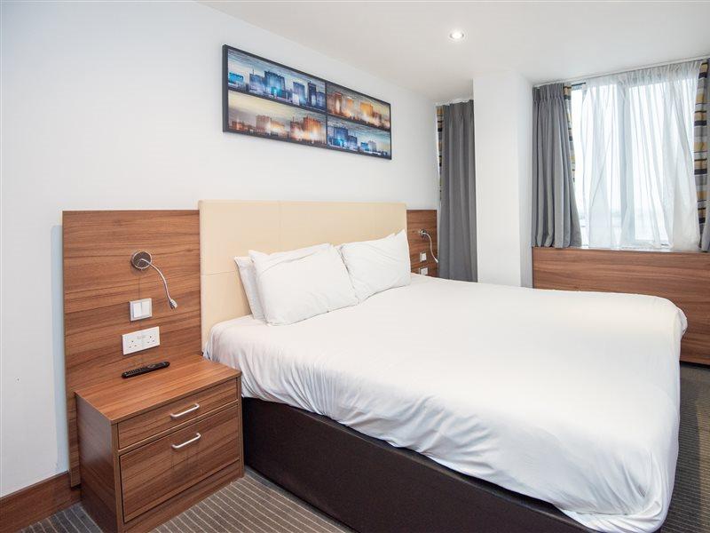 Livin' Serviced Apartments Watford  Esterno foto