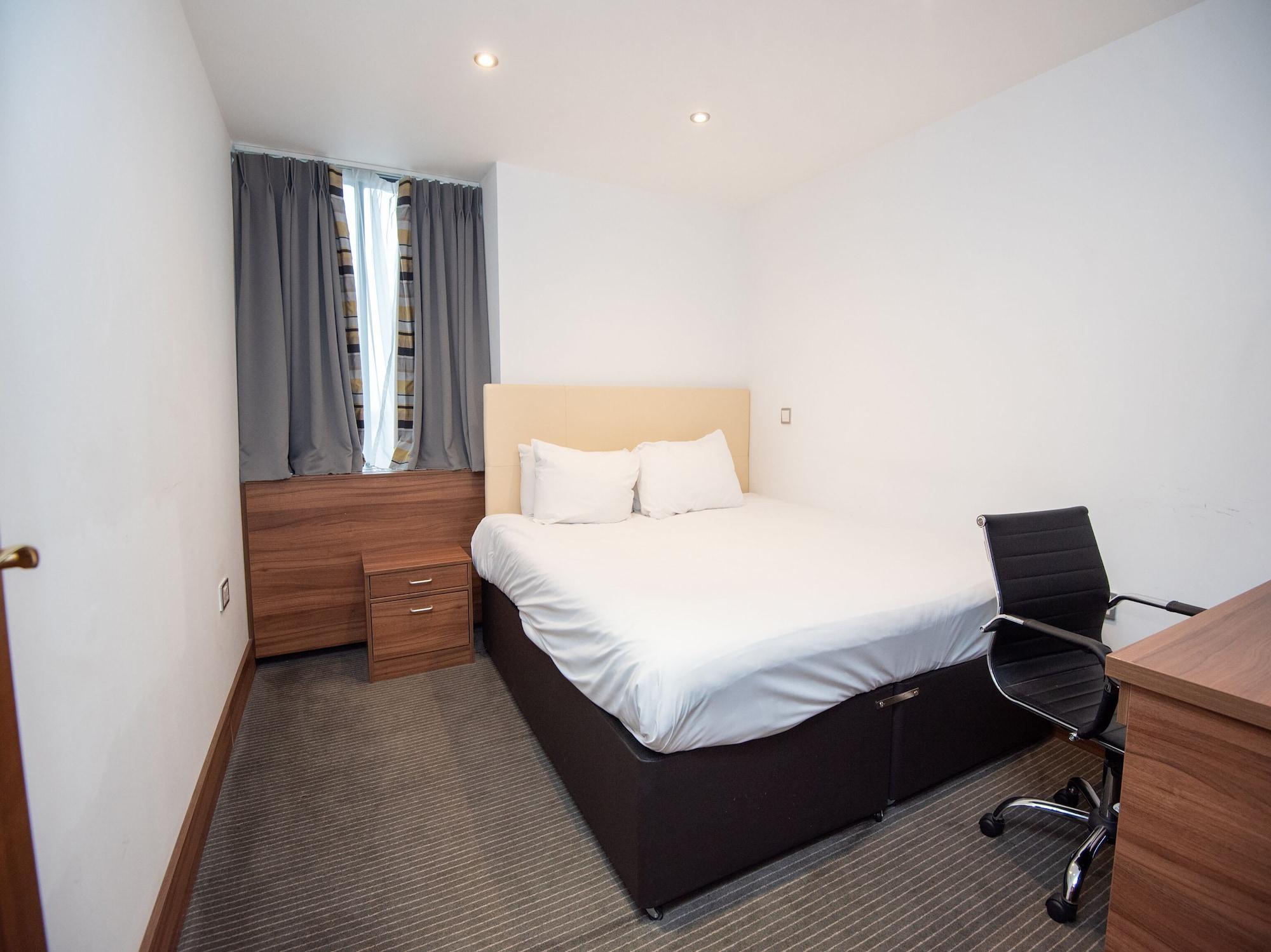 Livin' Serviced Apartments Watford  Esterno foto