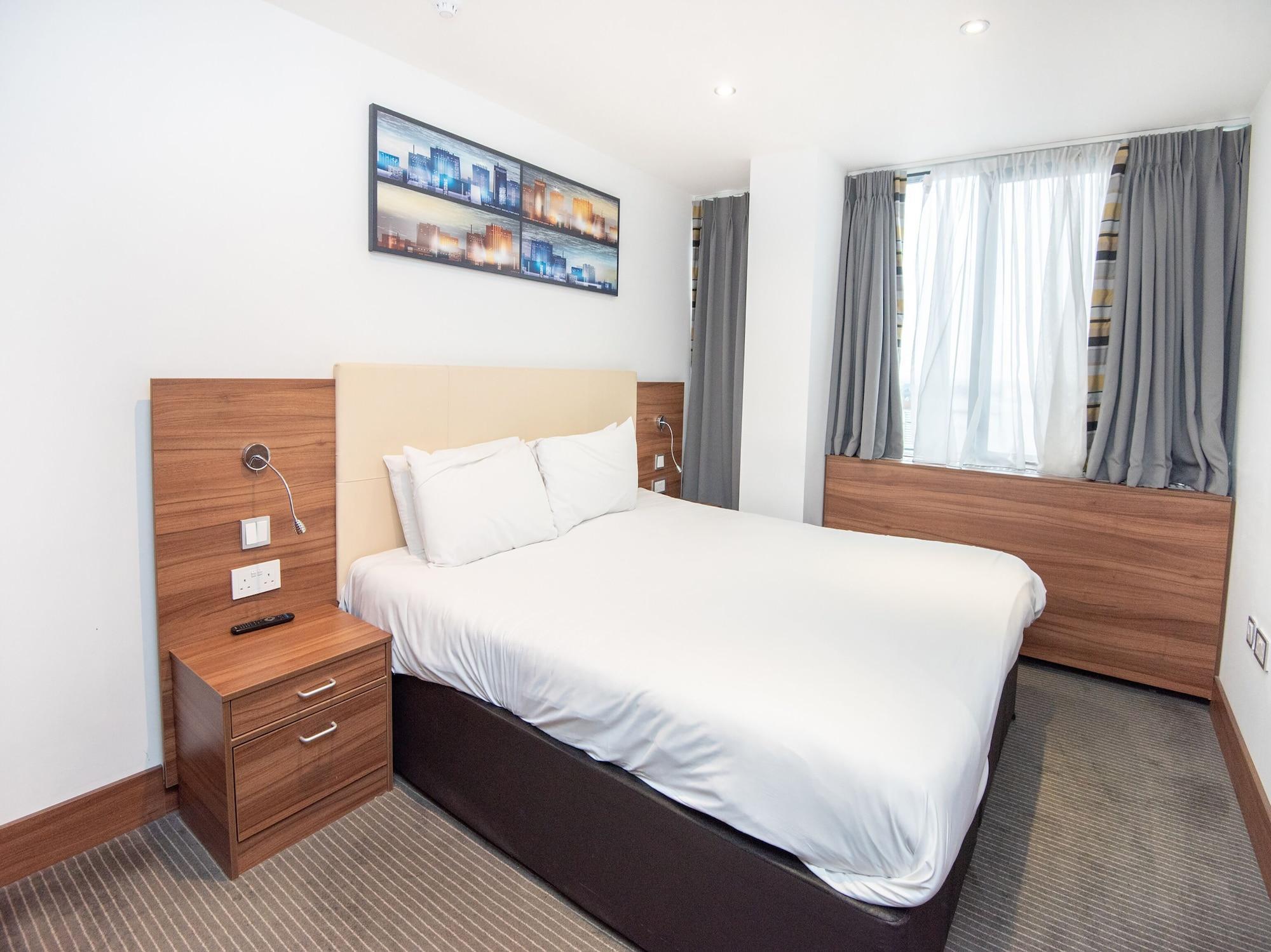 Livin' Serviced Apartments Watford  Esterno foto