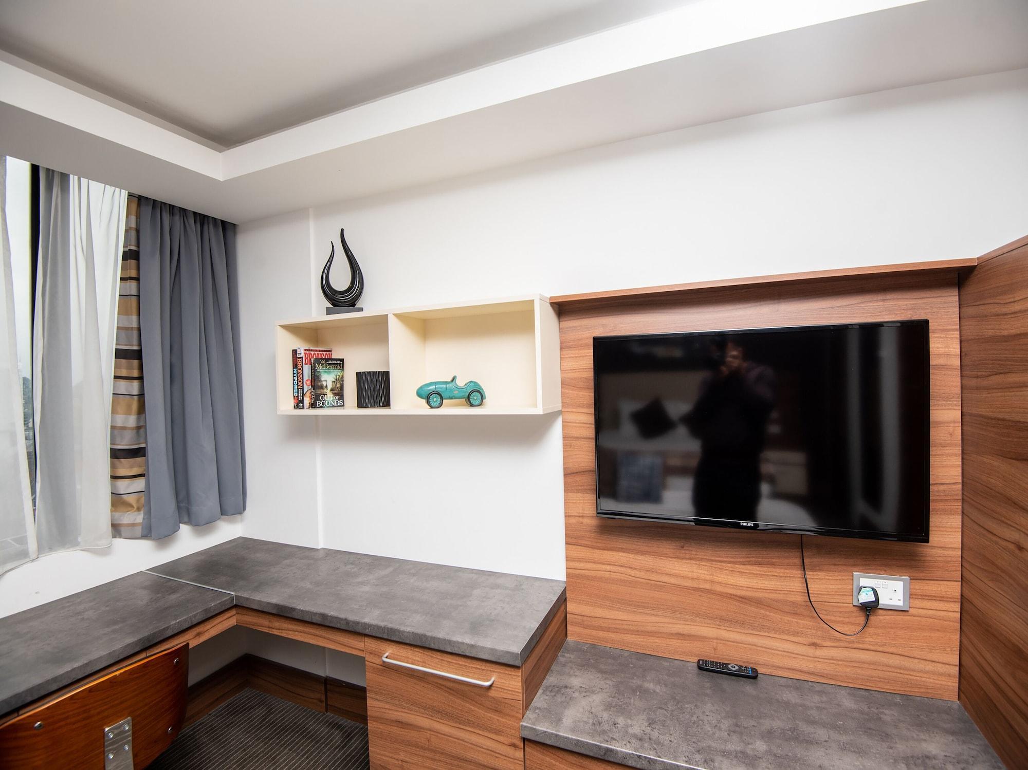 Livin' Serviced Apartments Watford  Esterno foto