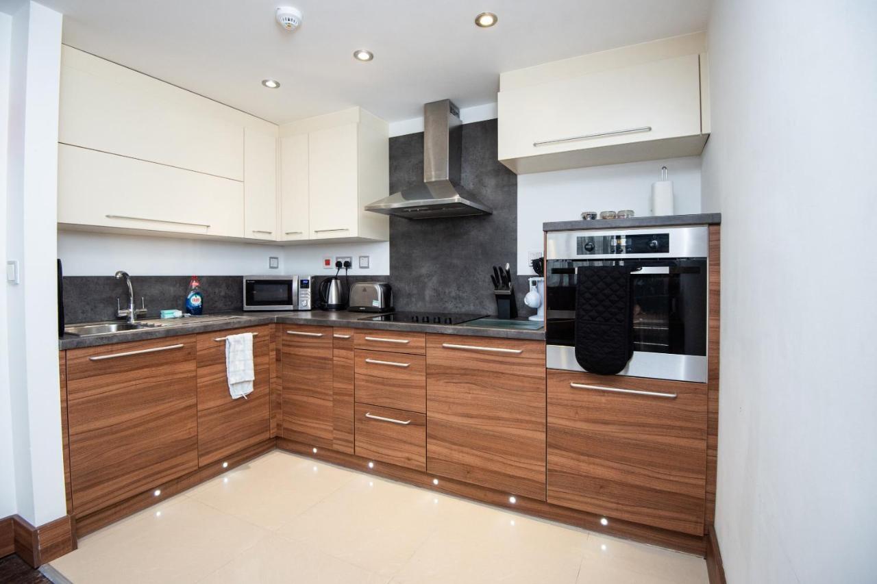 Livin' Serviced Apartments Watford  Esterno foto